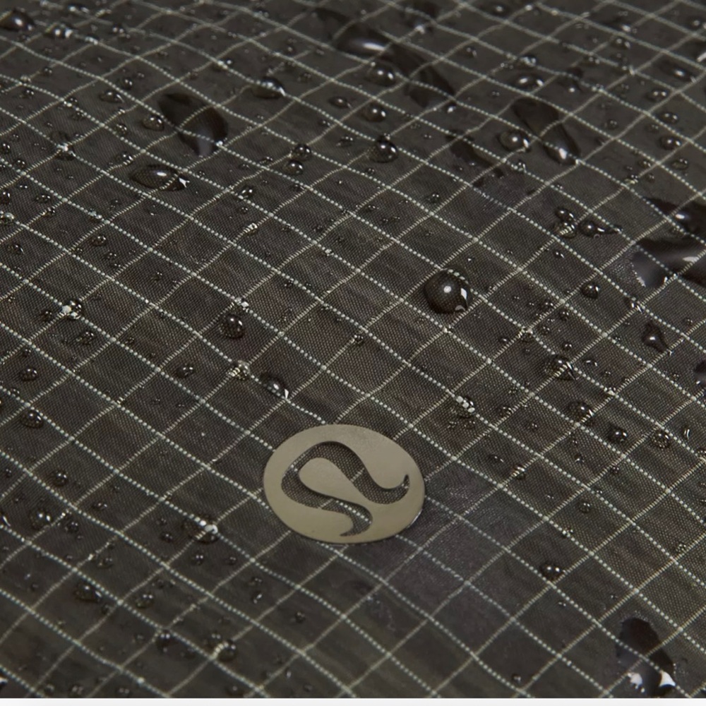 Lululemon jacket - Picture 6 of 7